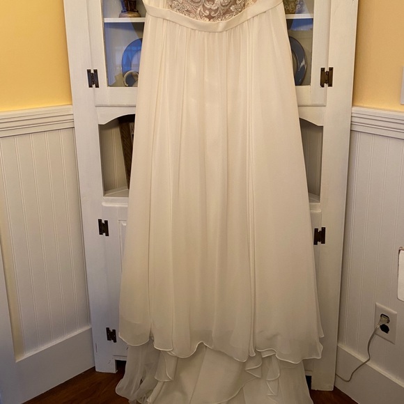 NWT Allure Wedding gown off white with blush tones - Picture 7 of 7